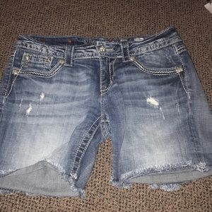 Miss me short size 28